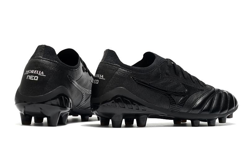 Chuteira MORELIA NEO III – Campo Premium