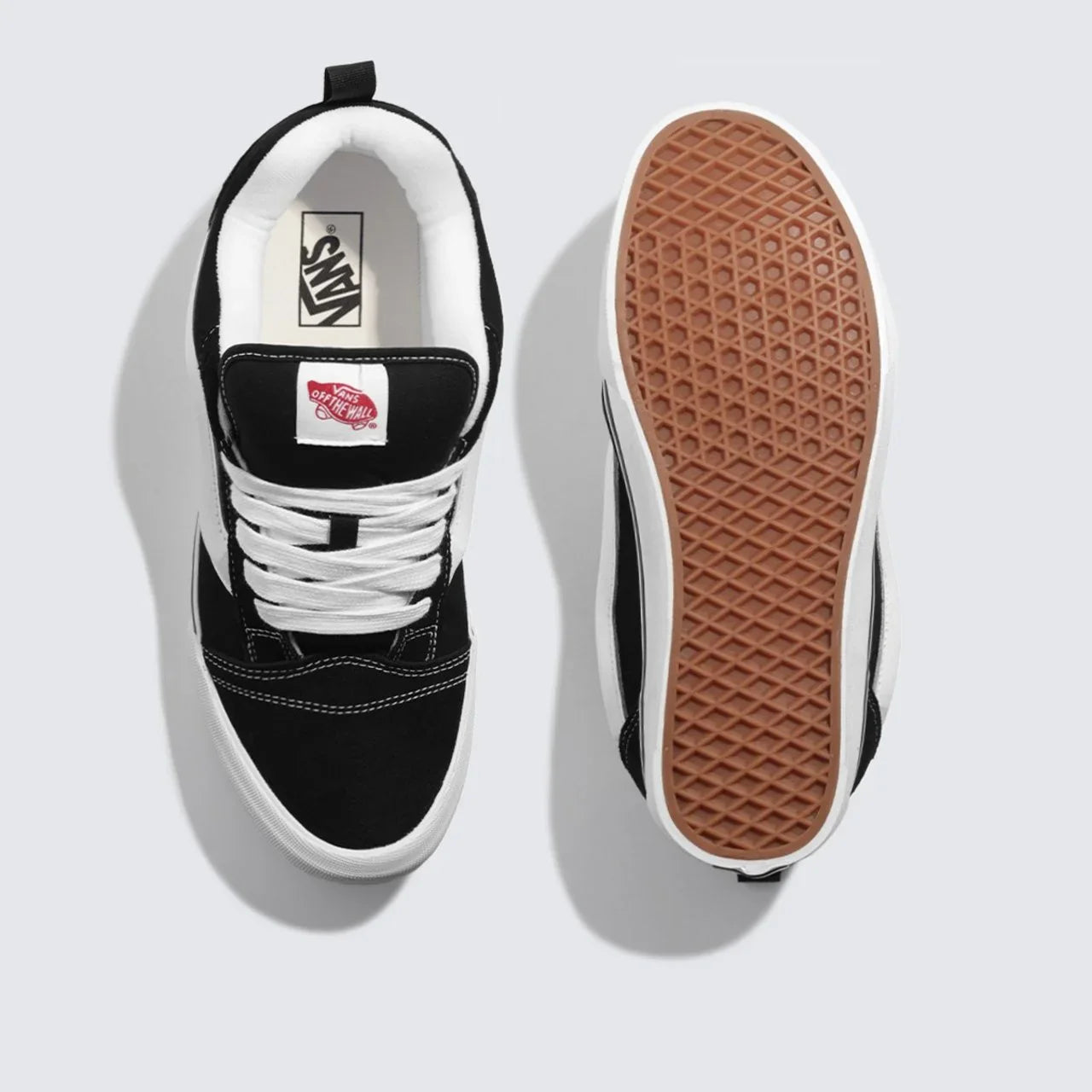 Knu Skool Black True – White Exclusivo