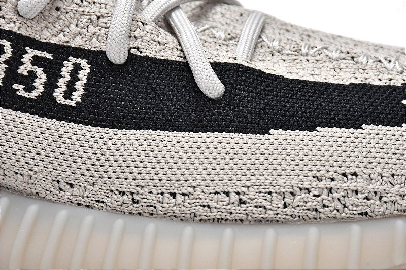 Yeezy Boost 350 V2 – Slate Clássico