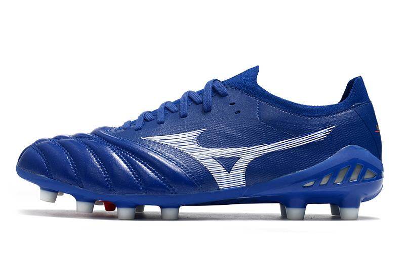 Chuteira MORELIA NEO III – Campo Premium