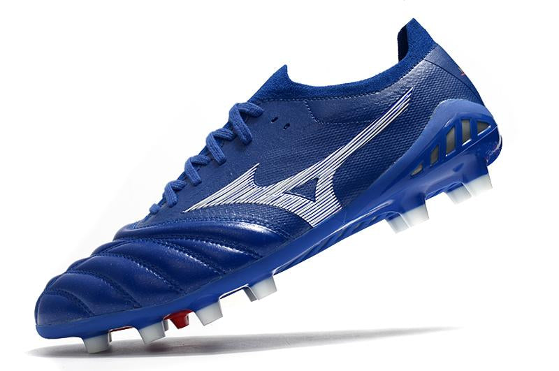 Chuteira MORELIA NEO III – Campo Premium