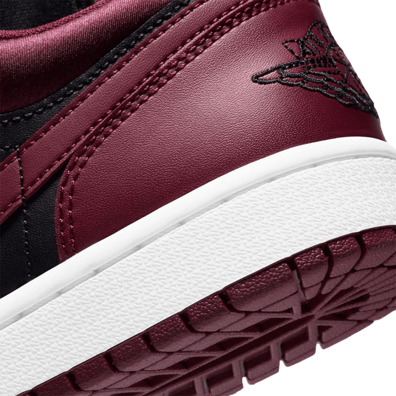 Air Jordan 1 Low Dark – Beetroot Exclusivo
