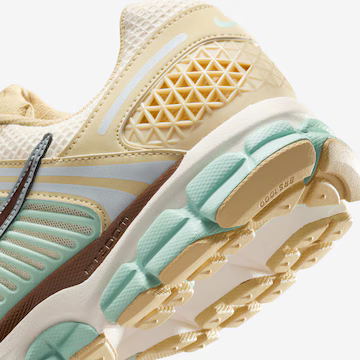 Zoom Vomero 5 Masculino - Bege
