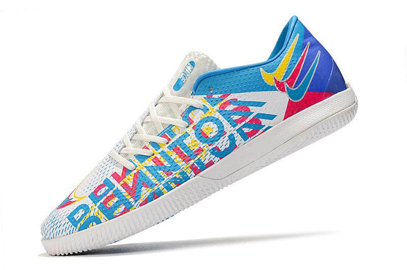 Chuteira React Phantom GT Pro – Futsal Elegante