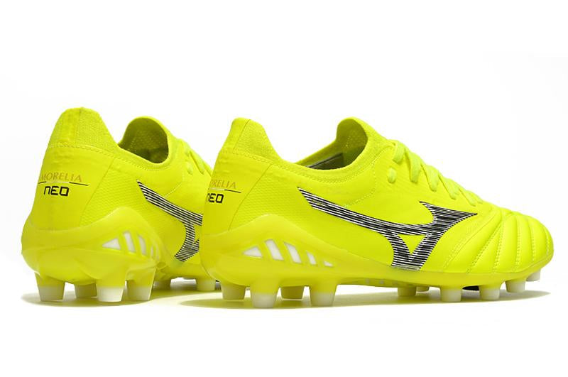 Chuteira MORELIA NEO III – Campo Premium