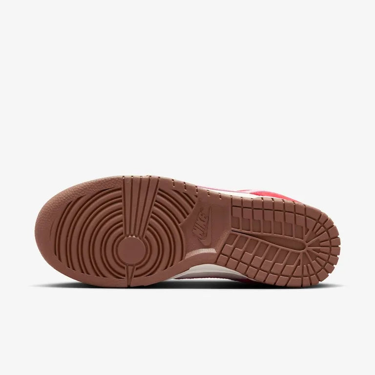 Dunk Low – Bacon Premium