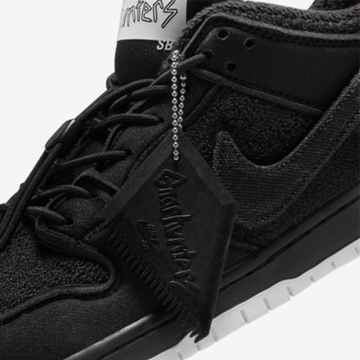 SB Dunk Low – Gnarhunters Elegante