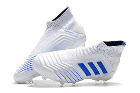 Chuteira Predator 19+ – Campo Elegante
