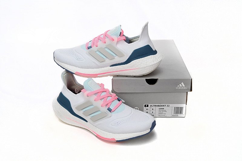 Ultraboost 22 White Almost – Blue Clássico