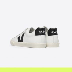 ESPLAR LEATHER WHITE – BLACK Confortável