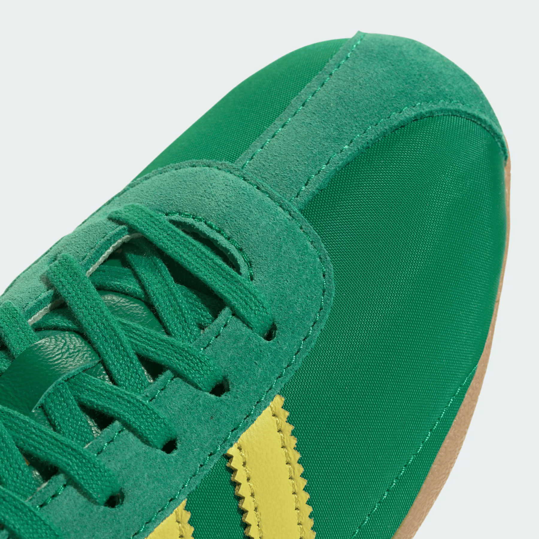 TOKYO VERDE COM – AMARELO Elegante