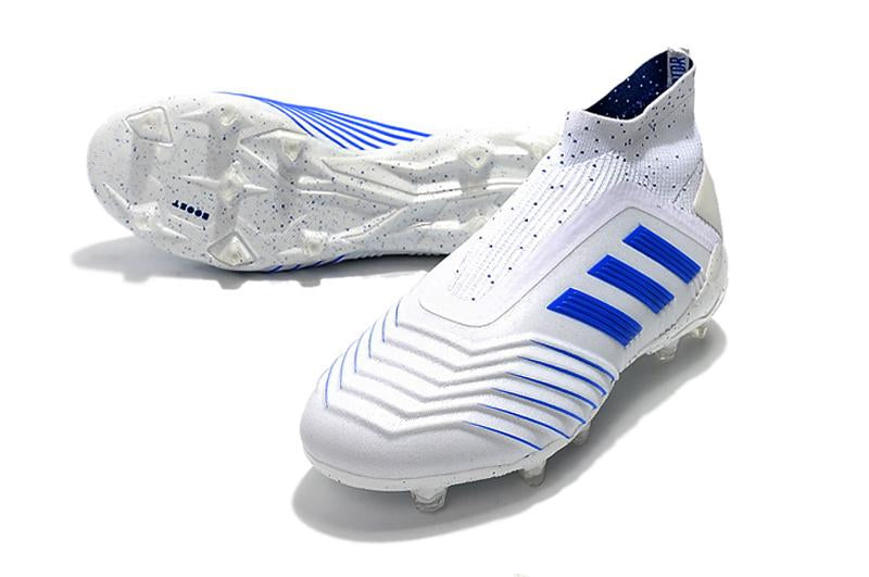 Chuteira Predator 19+ – Campo Elegante