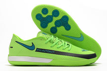 Chuteira React Phantom GT Pro – Futsal Elegante