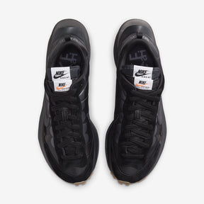 Sacai x VaporWaffle Black and – Gum Clássico