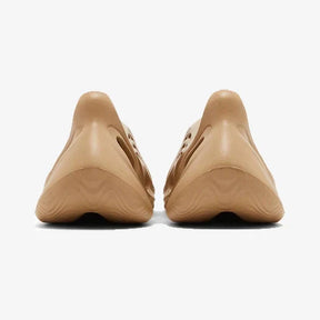 Yeezy Foam Runner Clay – Taupe Elegante